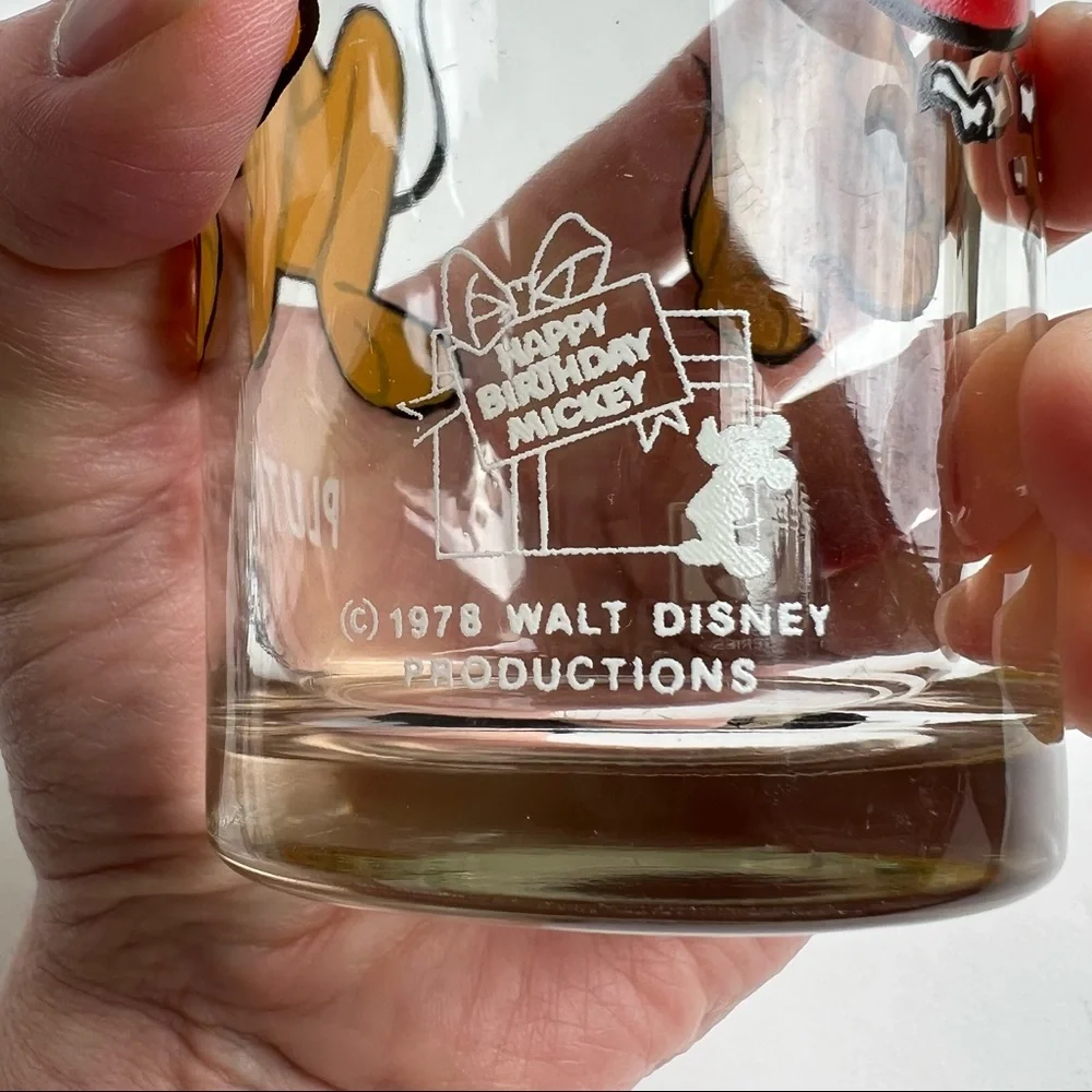 2 Vintage Pepsi Disney Pluto and Donald Duck Glasses 1978